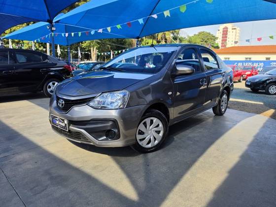 TOYOTA ETIOS 1.5 XS SEDAN 16V FLEX 4P AUTOMÁTICO TOYOTA ETIOS 1.5 XS SEDAN 16V FLEX 4P AUTOMÁTICO